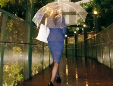 素人×ハメ撮り：＜OL＞※スーツ姿の激カワ美女をホテルでハメ撮り開始♥拘束したお姉さんを犯すように調教FUCK！！！