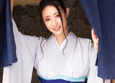 素人×ハメ撮り：＜熟女＞※美人女将が性接待で男性客をご奉仕SEX♥美熟女の巨尻ボディを膣奥ピストンでハメ倒すｗｗｗｗ＜着衣＞