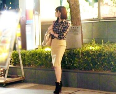 素人×ハメ撮り：＜素人＞※スレンダー巨乳の医療事務(24)をハメ撮り開始♥潮吹きマンコを追撃ピストン→完堕ち絶頂！！！＜お姉さん＞