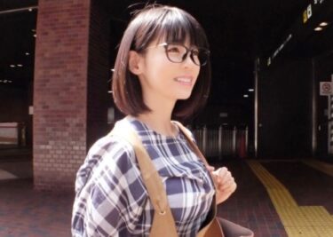 素人×ハメ撮り：＜素人＞※現役教師(27)をガチナンパ→即パコハメ♥童顔フェイスのアラサー先生が恥ずかしそうにイキ乱れるｗｗｗｗ