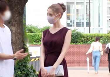 素人×ハメ撮り：＜人妻ナンパ＞※婚約中の元キャバ嬢(24)をガハメ撮り開始♥浮気を楽しむヤリマン妻を男優チンポでハメ倒すｗｗｗｗ