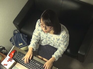 素人×ハメ撮り：＜盗ｻﾂ＞※素人娘のオナニー動画がAV流出♥(ﾟ∀ﾟ)ｷﾀｺﾚ！ネカフェで自慰行為を始める女性客がヤバすぎるｗｗｗｗ