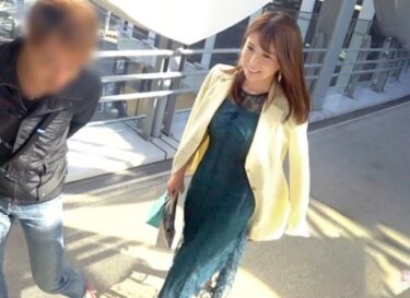 素人×ハメ撮り：＜人妻ナンパ＞※欲求不満の美魔女妻が不倫SEXで完堕ち♥杭打ち騎乗位でイキまくる三十路美熟女を追撃ピストンｗｗｗｗ