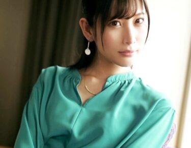 素人×ハメ撮り：＜アラサー＞※清楚系のスレンダー美女(29)がハメ撮り出演♥潮吹きお姉さんを追撃ピストンでマジイキ連発ｗｗｗｗ